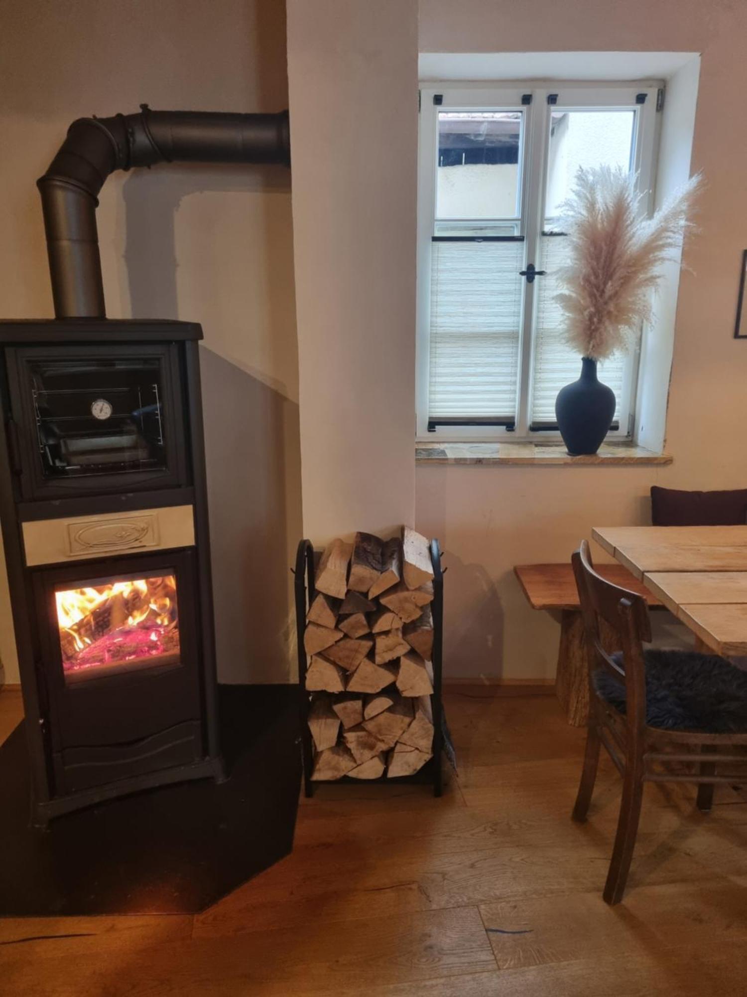 Schoene Ferienwohnung Mit Kamin Neustadt an der Weinstraße Exterior photo